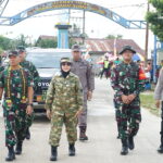 Bupati Berau, Sri Juniarsih, menghadiri penutupan TMMD ke-126 di Lapangan Sepak Bola Kampung Labanan Makmur, Kecamatan Teluk Bayur, Kamis (6/11/2025).