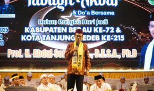 Ustaz Abdul Somad (UAS) menjadi penceramah utama Tabligh Akbar yang digelar Pemkab Berau di Lapangan Pemuda Tanjung Redeb, Jumat malam (21/11/2025).