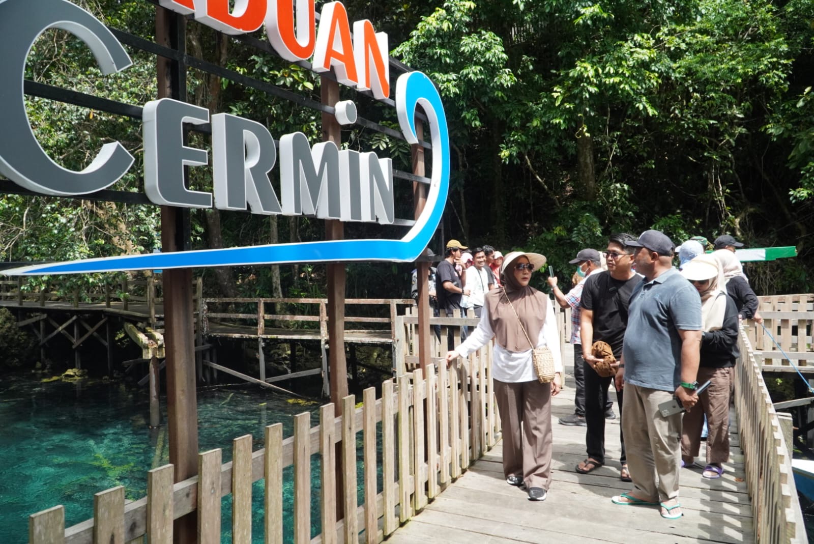 Objek wisata Labuan Cermin di Kecamatan Bidukbiduk Berau diprediksi jadi salah satu tujuan utama wisatawan saat libur Lebaran.