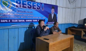 Anggota DPRD Berau, Fasra Wisono, saat agenda reses di Kecamatan Gunung Tabur beberapa waktu lalu.
