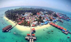 Pulau Derawan di Kabupaten Berau.