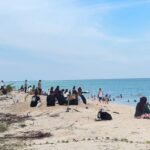 Wisatawan saat berlibur di Pulau Derawan, Berau.